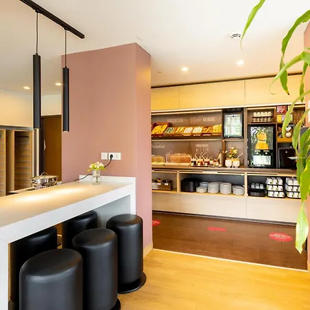 B&B Hotel Moenchengladbach Отель Мёнхен-Гладбах