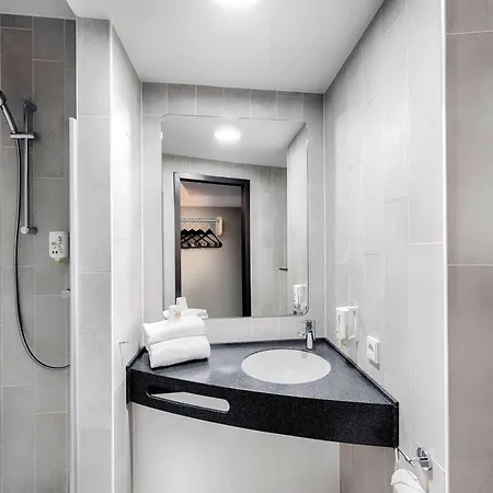 B&B Hotel Moenchengladbach 3*