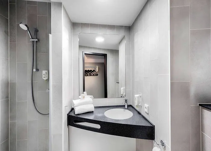 B&B Hotel Moenchengladbach 3*